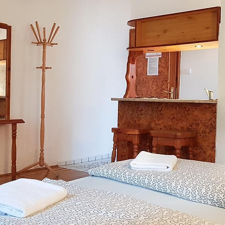 Hotel Paar Szieszta 기오르 외부 사진