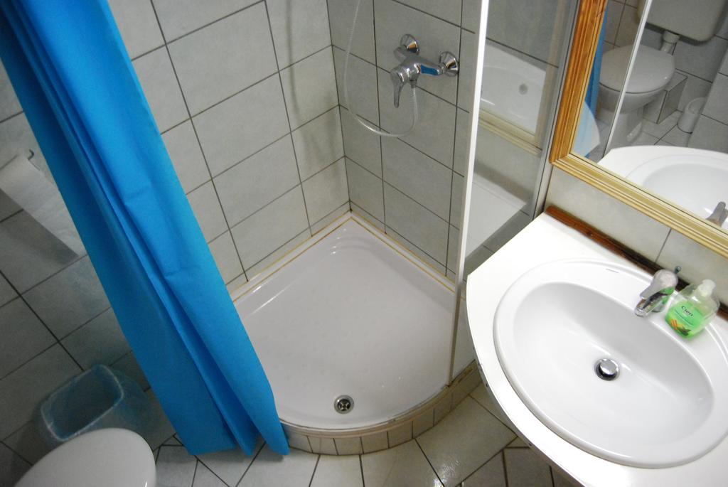 Hotel Paar Szieszta 기오르 객실 사진