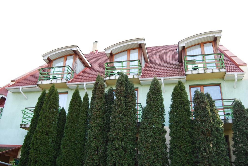 Hotel Paar Szieszta 기오르 외부 사진