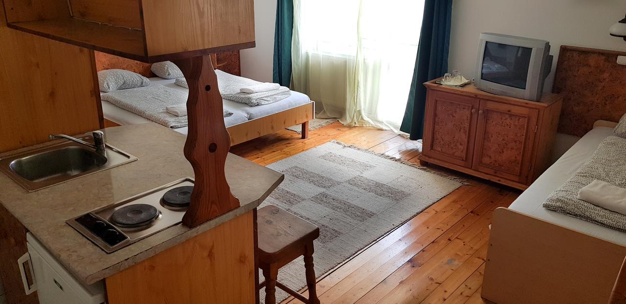 Hotel Paar Szieszta 기오르 외부 사진